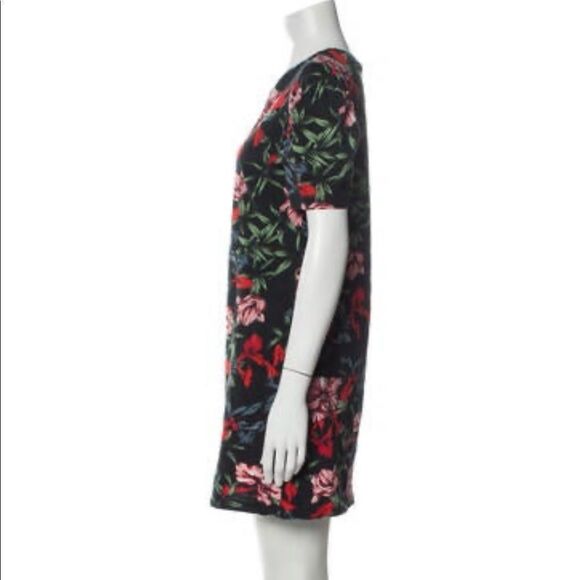 Pam & Gela Floral Print Mini Dress With Short Sleeves Crew Neck Size Medium Blk - Picture 2 of 4